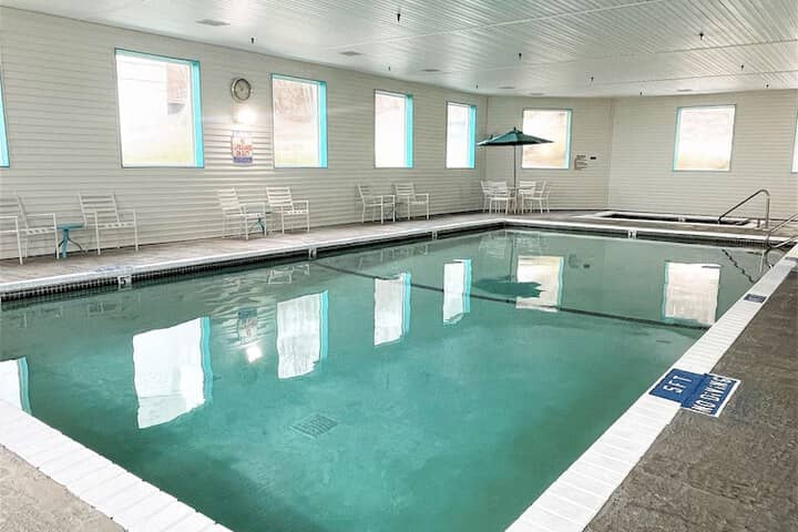 Pool 33 of 47