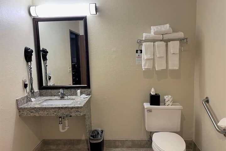 Room 30 of 47
