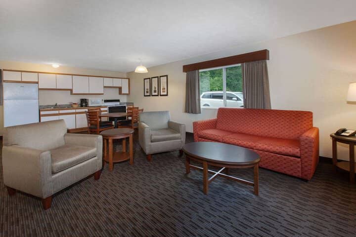 Room 5 of 47