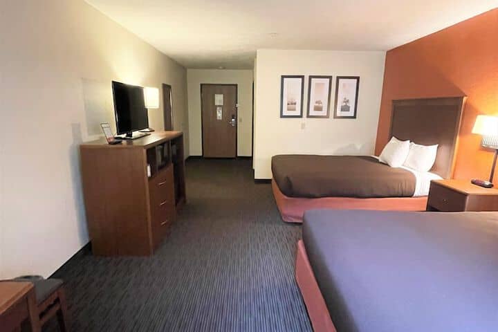Room 18 of 47